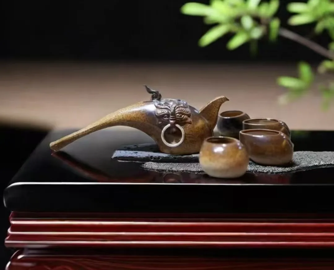 兽面长流陶茶具套装